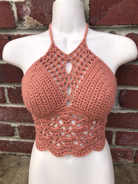 Handmade rose pink crochet halter crop top  with cute high neck lace design.  One-of-a-kind freehanded pattern! Very stretchy and adjustable and fits a variety of different sizes and shapes. Also made with thick and sturdy triple back ties and neck ties. Perfect for spring, summer, concerts, raves, festivals or just everyday wear! Photos taken in natural lighting High Neck Crochet Top, Crochet Top Halter, Witch Amigurumi, Crochet Patchwork Blanket, Pink Crochet Top, Crochet Fall Decor, Crochet Witch, Blouse Tops Designs, Summer Concerts