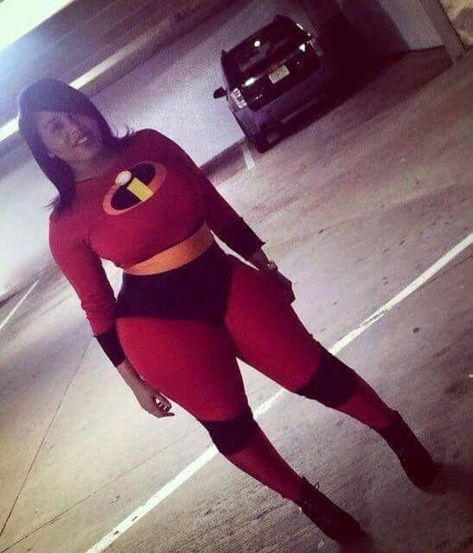 Thick Incredibles Cosplay | Cosplay | Know Your Meme Elastic Girl, Incredibles Costume, Mrs Incredible, Cosplay Ideas Women, Halloween Costumes For Girls, Cosplay Dress, Best Cosplay, Cool Costumes, Girl Costumes