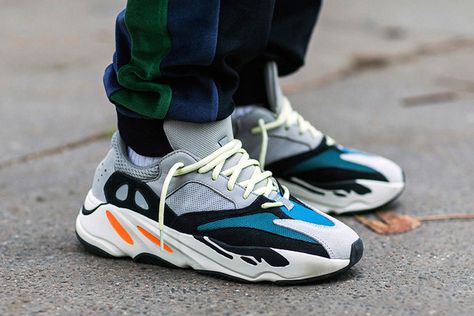 Adidas Street Style, Yeezy Boost 700 Wave Runner, Adidas Yeezy 700, Wave Runner, Sneaker Outfits, Streetwear Mode, Yeezy 700, Adidas Boost, Adidas Sneaker