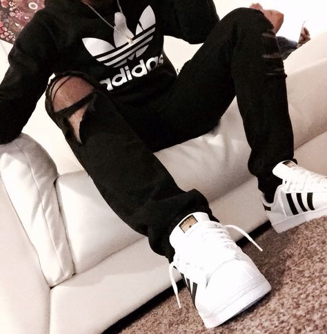 Adidas Sweatshirt Mens, Adidas Superstar Outfit, Superstar Outfit, Adidas Clothing, Adidas Trefoil Hoodie, Looks Adidas, Sneaker Outfits, Look Adidas, Adidas Pullover