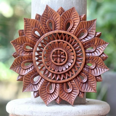 Carefully detailed petals come together to form a beautiful wood relief panel depicting a blossoming sunflower. Bali's Seji Taram carved the piece by hand from richly-grained native suar wood. Art Sculpture En Bois, Carved Wood Wall Decor, American Flag Wall Decor, Panel Wall Decor, Cnc Wood Router, Wood Relief, Wood Carving Designs, Cnc Wood, Foyer Design