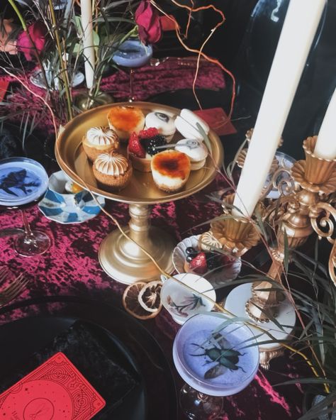 Nothing better than welcoming October with @hareparlour 1st Goth Tea Party 🫖🖤 Every single detail was just perfection 🕯️ ✨ If you are planning your next event please check out these amazing people that made last night possible 🤍 Thank you @cookiecutter429 for my shots by the candles 🕯️ 📸 🙏🏼 Edited by yours truly 🧛🏽‍♀️🧛🏽‍♀️ Venue: @hareparlour Planning & Design: @sugarplumeventco Coordinator: @peche_fiori_events Makeup: @amore.muah Hair: @magicbymariam Serpentine Table, & Candle Design: @... Dark Tea Party Aesthetic, Dark Tea Party, Goth Tea Party, Tea Party Aesthetic, Serpentine Table, Events Makeup, Goth Stuff, Table Candle, Candle Design