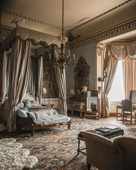 Old Money House, Mansion Bedroom, Royal Room, العصور الوسطى, Castle Bedroom, Royal Bedroom, Princess Bedroom, Casa Vintage, Mansion Interior