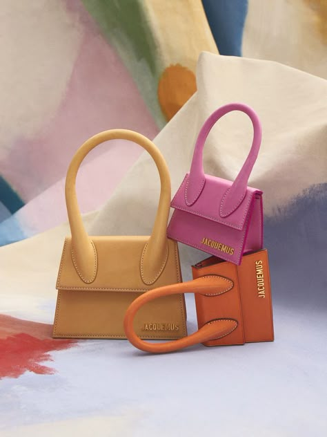 Still Life Accessories, Product Photography Multiple Items, Bag Still Life Editorial, Creative Direction Fashion, Jacquemus Photography, Fashion Bag Photography, Product Photography Bags, Product Photography Ideas Bags, Still Life Fashion Photography