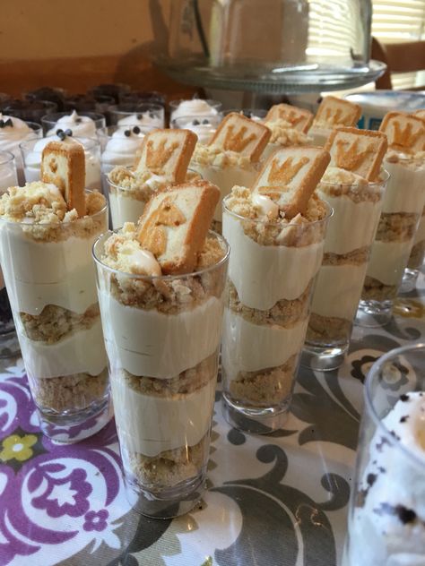 Peach Cobbler Shooters, Banana Pudding Shooters, Banana Pudding Chessman Cookies, Pudding Shooters, Banana Pudding Cups, Small Plates Recipes, Graham Dessert, Cake Shooters, Miss Baker