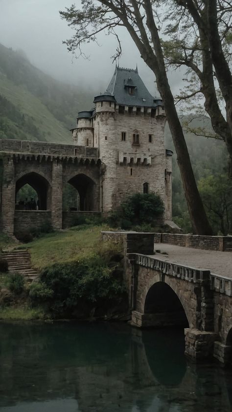 Fantasy England Aesthetic, Castle Aesthetic Medieval, Roman Castle Aesthetic, Fantasy Aesthetic Places, Castle Life Aesthetic, Scottish Castle Aesthetic, Medieval Kingdom Aesthetic, Princess Aesthetic Castle, Kingdom Aesthetic Castle