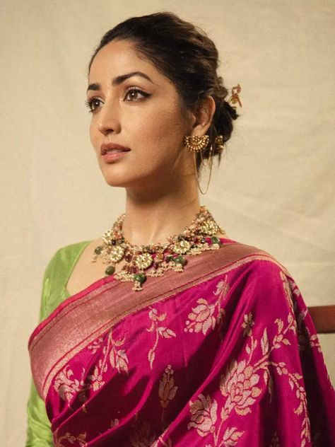 Banaras Sarees, Indian Wedding Fashion, Yami Gautam, Banarsi Saree, Bridal Lehenga Collection, Fashionable Saree Blouse Designs, Modern Saree, Sari Blouse Designs, Saree Blouse Designs Latest