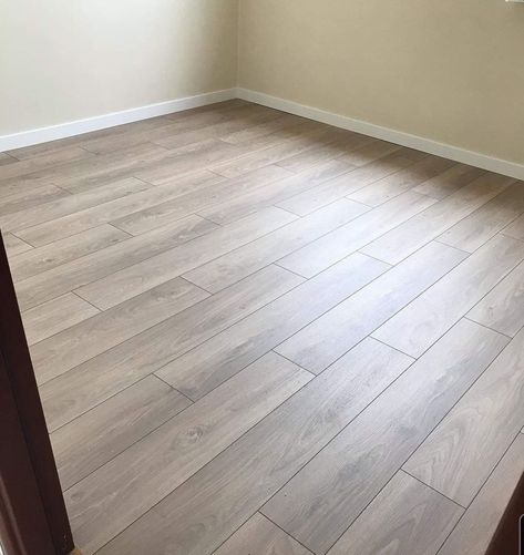 Wooden Flooring Bedroom Interior Design, Installing Vinyl Plank Flooring, Wooden Floor Tiles, Wooden Tile, Wood Effect Tiles, Light Wood Floors, Apartment Living Room Design, Bedroom Wall Colors, 아파트 인테리어