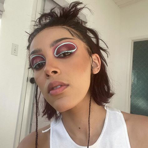 Doja Cat (@dojacat) • Instagram photos and videos Doja Cat Instagram, Cat Instagram, Make Up Inspo, Makeup Eye Looks, Bad Gal, Cat Icon, Female Rappers, Cat Aesthetic, Cat Stuff