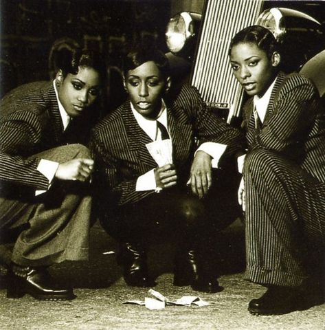 Women In Suits, Style Androgyne, Vintage Lesbian, Drag King, Mode Hippie, Three Women, Queer Fashion, 1920s Fashion, Black Is Beautiful