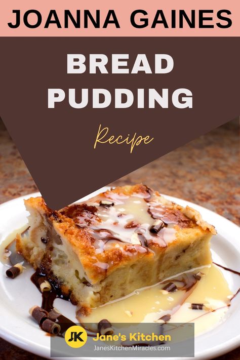 Bread pudding on a white plate Old Fashioned Bread Pudding Recipe, Custard Dessert Recipes, Easy Bread Pudding, Classic Bread Pudding, Traditional Bread Pudding, Best Bread Pudding, Best Bread Pudding Recipe, Brunch Dessert, Lowcarb Recipes