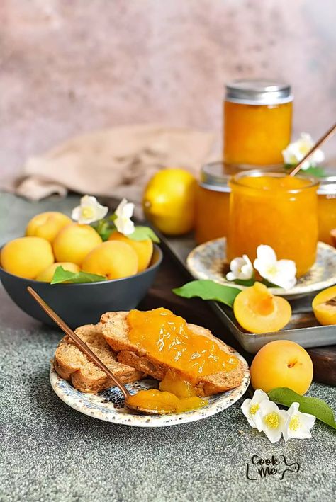 Easy Apricot Jam (Pectin-Free) Recipe - Cook.me Recipes Fresh Apricots, Easy Jam, Apricot Recipes, Homemade Food Gifts, Jam And Jelly, How To Make Jam, Jelly Recipes, Apricot Jam, Farmers Markets