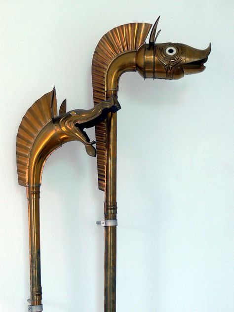 Carynx, an ancient Celtic war trumpet ~The carnyx was a battle instrument, that was made to look like a wild boar. Celtic Warriors, Ancient Celts, Celtic Culture, Celtic Mythology, Julius Caesar, Celtic Art, Iron Age, Art Antique, Bronze Age