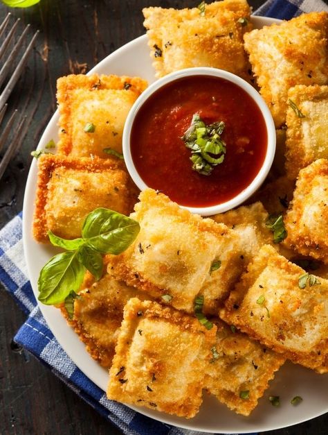 Toasted Ravioli Recipe, Fried Ravioli, Copycat Olive Garden, Toasted Ravioli, Ravioli Recipe, Air Fryer Dinner Recipes, Best Comfort Food, Air Fryer Recipes Easy, Best Chicken Recipes