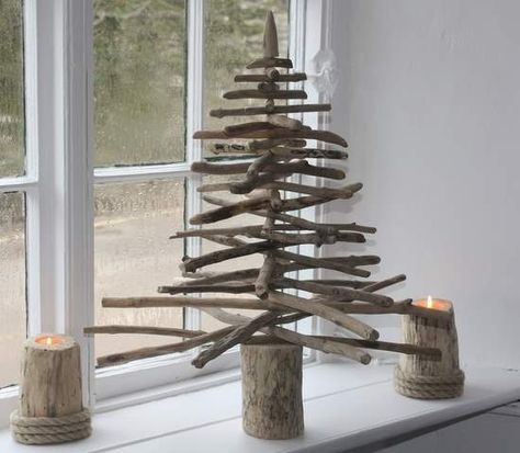 Ashbee Design: Twig Christmas Tree Ideas #pinspiration Twig Christmas Tree, Stick Christmas Tree, Driftwood Christmas Tree, Twig Tree, Wooden Christmas Tree, Wood Christmas Tree, Driftwood Crafts, Drift Wood, Driftwood Art