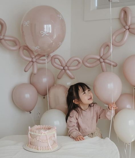 Twincess 1st Birthday, Baby 100 Days Party Decoration, Ballerina Party Backdrop, Indoor First Birthday Party Ideas, Two Tu Cute 2nd Birthday Party, Ballerina Birthday Photoshoot, 2 Year Birthday Ideas, First Birthday Party At Home, At Home Party Decorations