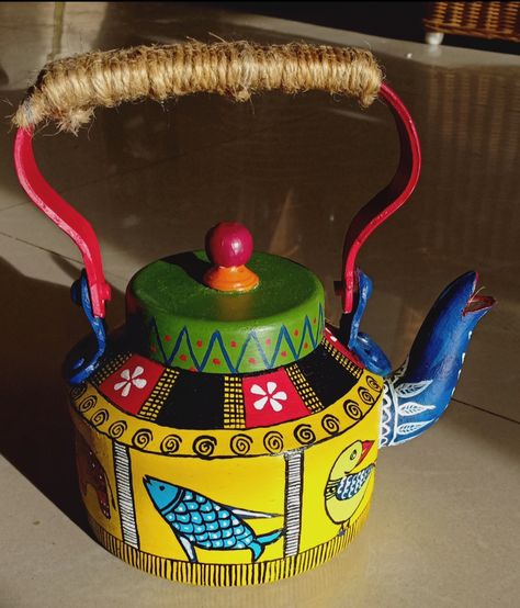 Teapot Crafts, Tea Pots Art, Painted Teapot, Indian Tea, Ethnic Home Decor, Kitchen Decor Wall Art, Pottery Painting Designs, Pure Happiness, Truck Art