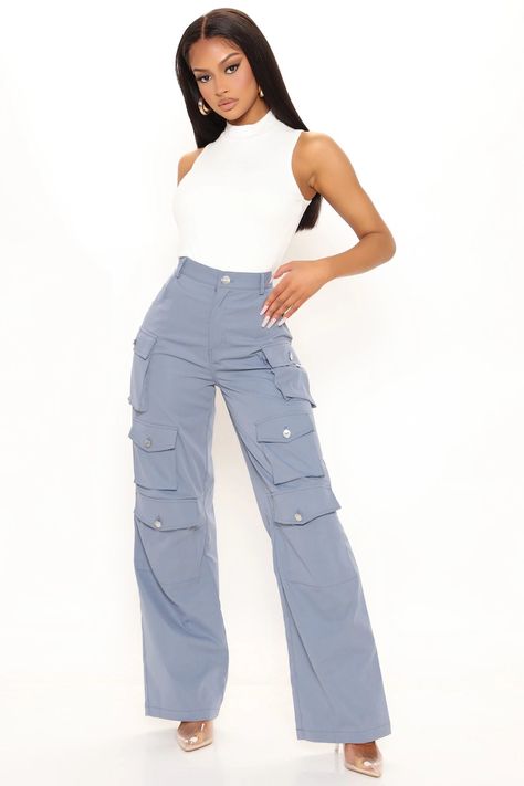 Cargo Pants Photoshoot, Pants Photoshoot Ideas, Pants Photoshoot, Best Pants, Best Friend Outfits, Fashion Nova Outfits, Outfits I Would Wear, Utility Pockets, Jeans Diy