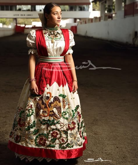 Traditional Jalisco Dress, Jalisco Dress Folklorico, White Traditional Folklorico Dress, Colima Folklorico Dress, Veracruz Dress Folklorico, Aztec Costume, Outfit Mexicano, Charro Wedding, Vestido Charro