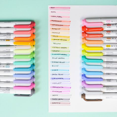 25 Zebra Mildliner Highlighters and Creative Markers | Jenny's Crayon Collection Preppy Markers, Mildliners Highlighter, Mildliner Color Combos, Highlighters Aesthetic, Preppy Notes, Zebra Midliners, Highlighter Tips, Crayola Crayon Colors, Highlighter Swatches