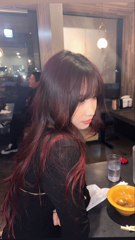 Long Haircut Shapes, Natural Colors To Dye Hair, Cherry Red Hair Streaks, Natural Looking Dyed Hair, Dark Red Hair With Wispy Bangs, Black Cherry Hair Color Asian, Hime Bangs Hairstyle, Asian Winter Hair Color, Highlights On Dark Red Hair