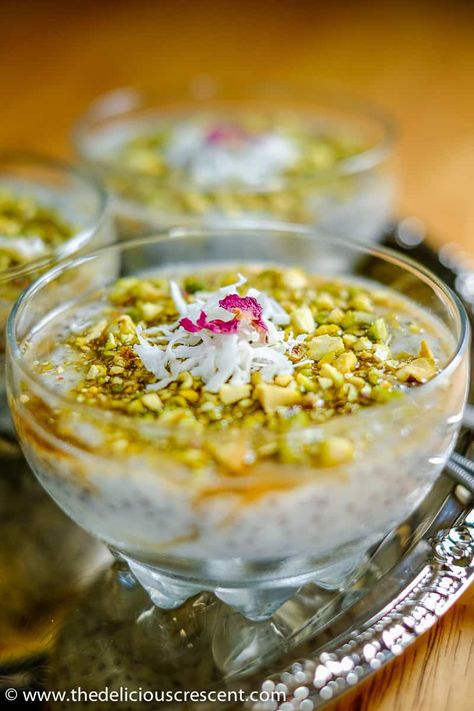 Gluten Free Pudding, Indian Rice Pudding, Rice Kheer, Mediterranean Foods, Flavorful Rice, Mediterranean Recipe, حلويات عربية, Gluten Free Vegetarian Recipes, Popular Dessert