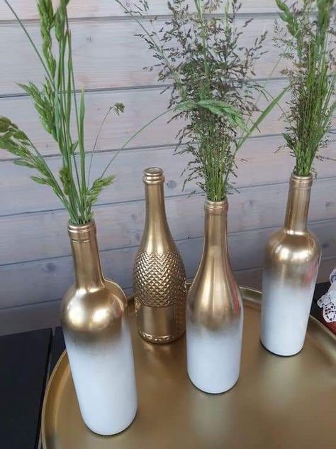 Wine Bottle Centerpieces, Bottle Centerpieces, Empty Wine Bottles, Glass Bottle Diy, Glass Painting Designs, Wine Wall Art, Diy Glass Bottle Crafts, Wine Glass Art, Glass Bottles Art