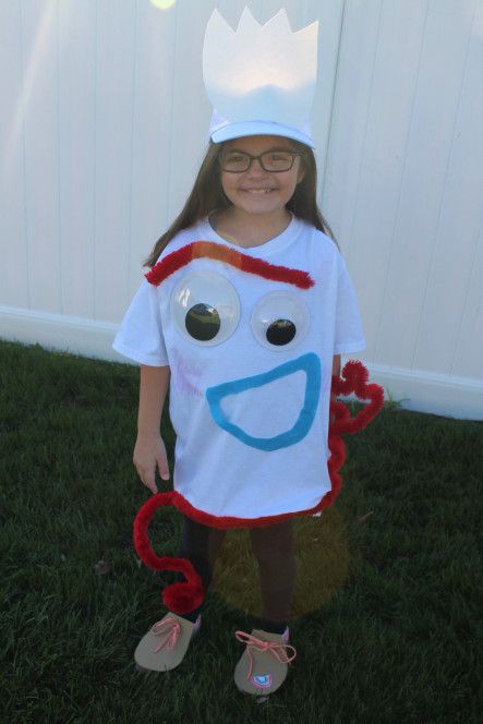 Diy Toy Story Costumes, Forky Costume, Pixar Costume, Toy Story Alien Costume, Disfraz Toy Story, Toy Story Costume, Disney Costumes Diy, Toy Story Halloween, Teacher Halloween Costumes