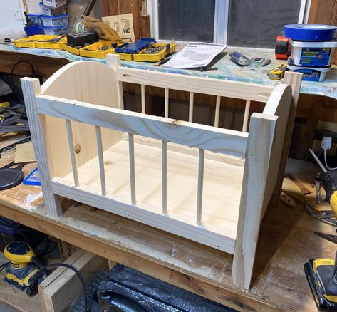 Diy Doll Crib, Diy Baby Doll Crib, Reuse Cribs, Wooden Doll Crib, Baby Doll Crib, Small Crib, Baby Crib Diy, Baby Doll Bed, Diy Crib