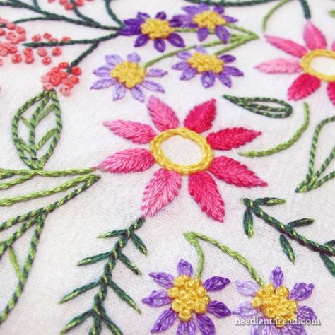 Embroidered Floral Corner – The Lite Version – NeedlenThread.com Flour Sack Towels Crafts, Kids Embroidery, Goldwork Embroidery, Hand Embroidery Tutorial, Hardanger Embroidery, Learn Embroidery, Embroidery Flowers Pattern, Types Of Embroidery, Flour Sack Towels