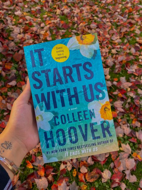 It Ends With Us by Colleen Hoover It Starts With Us Cover, It Starts With Us, Fall Books, Kami Garcia, Kindle Reader, Inspirational Books To Read, After Giving Birth, Romantic Books, It Ends With Us