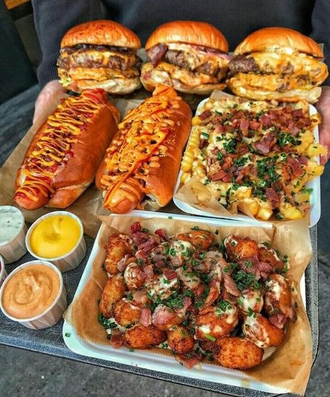 Catering Ideas Food, Soul Food Dinner, Yummy Comfort Food, Food Goals, Food Platters, Food Obsession, Cafe Food, Interesting Food Recipes, Perfect Food