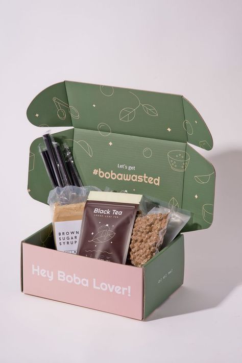 Boba kit with brown sugar, vacuum sealed boba, loose leaf tea, 4 plastic straws in a cute memorable box Boba Tea Kit, Boba Packaging Design, Boba Packaging, Bubble Tea Packaging, Boba Gifts, Boba Branding, Boba Tea Drinks, Boba Kit, Cabbage Side Dish