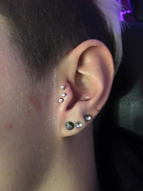 Triple Tragus Piercing, Surface Tragus, Triple Piercing, Anti Tragus, Tragus Piercing, Tragus Piercings, Tragus, Tattoos And Piercings, Ear Cuff