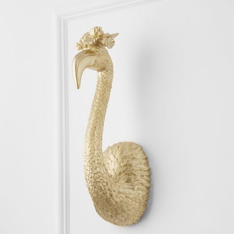 Finished in champagne gold, this flamingo accent enlivens your wall with glam, tropical flair. Chic Bathroom Decor Glam, Tropical Glam Decor, Eclectic Glam Decor, Eclectic Glam Bedroom, Flamingo Room, Cottage Glam, Flamingo Bathroom, Tropical Chic Decor, Eclectic Glam