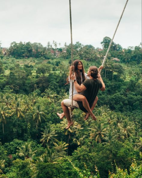 You give me wings 🌴 •• How these past few months have flown by! We first met in a cozy London cocktail bar just 7 short months ago. At the time we lived in two separate countries 1500km apart - not exactly the ideal starting point 😅  •• Fast forward a few months and we live together in London and travel the world together, just like we joked about in that dimly lit bar  #honeymoon #honeymoondestinations #bali #travelideas #traveldestinations #destinationideas #inspiration #boyfriendshirt Vetement Hippie Chic, Voyage Bali, World Traveller, Destination Voyage, Big Adventure, Honeymoon Destinations, Couples In Love, Ubud, Travel Inspo