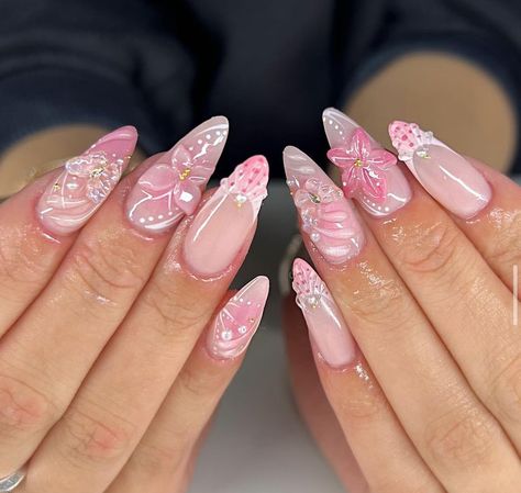 Champagne Almond Nails, Vacation Almond Nails, Vacation Nails Pink, Pink Vacation Nails, Nails Kurz, Uni Nails, Nail 2024, Summery Nails, Girly Acrylic Nails