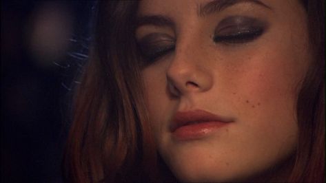 Effy Stonem Makeup, Skin Care Routine 40s, Effy Stonem, Tanned Makeup, Skin Aesthetics, Dark Spots On Skin, Pc Wallpaper, Skin Routine, Tan Skin