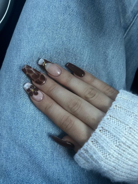 Brown Nail Extensions, Dark Red Brown Nails, Brown Nail Ideas Chocolate, Natural Brown Nails, Coffee Inspired Nails, Black Brown Nails, Milky Brown Nails, Nude And Brown Nails, Brown Gradient Nails