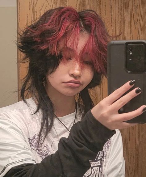 Jack Martin, Short Grunge Hair, Dyed Hair Inspiration, Natural Gray Hair, Hair Inspiration Short, Kawaii Hairstyles, Celebrity Hair, Hair Stylies, Alternative Hair