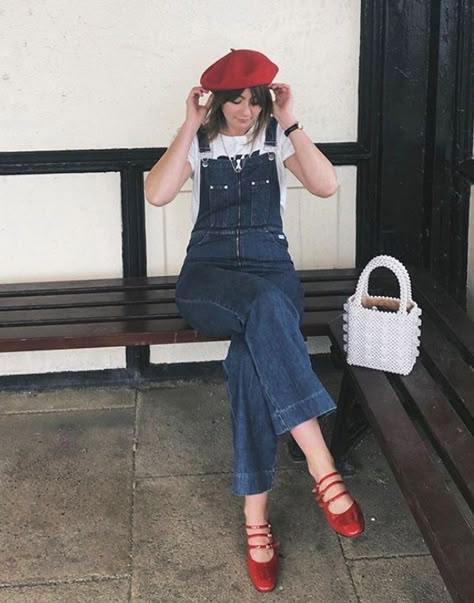 How To Style A Barret Hat, Outfits With A Beret Hat, Wearing A Beret, Beret Summer Outfit, How To Wear A Barrett Hat, Barrett Hat Outfit, Outfits With Barrette Hats, Barrette Hat Outfit, How To Wear A Baret Hat With Short Hair