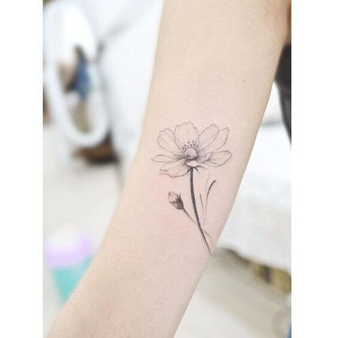 Niece Tattoo, Botanisches Tattoo, Wildflowers Tattoo, Cosmos Tattoo, Tattoo Pictures, Shape Tattoo, Beautiful Flower Tattoos, Muster Tattoos, Elbow Tattoos