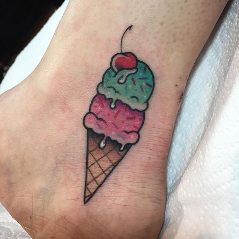 American Traditional Ice Cream Tattoo, Traditional Ice Cream Tattoo, Ice Cream Cone Tattoo, Cupcake Tattoo, Ice Cream Tattoo, Food Tattoo, Cupcake Tattoos, Cream Tattoo, Mini Ice Cream