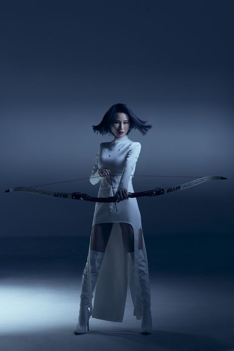 Shooting Bow And Arrow Pose, Pole Arm Pose Reference, Shooting Arrow Pose, Holding Bow And Arrow Reference Drawing, Bow And Arrow Photoshoot, Woman Bow And Arrow, Archery Poses Reference, Bow And Arrow Pose, Warrior Pose Reference