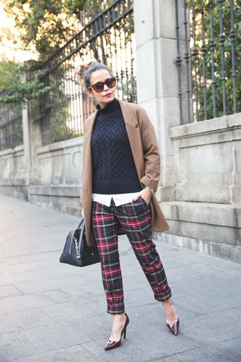 Traje Casual, Winter Outfits For Work, Baggy Pants, Plaid Pants, Work Outfits Women, Winter Outfits Women, Fashion Mode, Looks Style, Work Attire