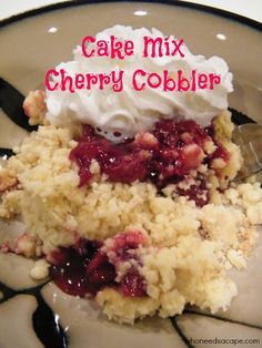 Cake Mix Cherry Cobbler, Filling Desserts, Easy Cherry Cobbler, Cake Mix Cobbler, Pan Desserts, Cherry Cobbler Recipe, Weight Watcher Desserts, Boxed Cake Mixes Recipes, Diy Easy Recipes