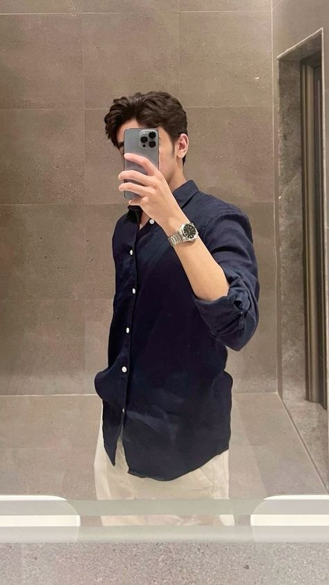 Stylish Dress For Men, Man T Shirt Style, Formal Dresses For Men Casual, Mens Classic Outfits, Dress For Men, Types Of Mens Fashion Style, Office Dress For Men, Outfit Ideas For Men Classy, Navy Shirt Outfit Men