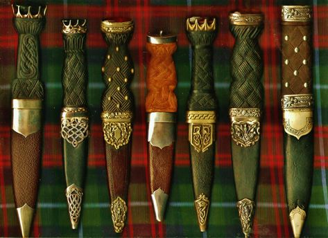 My sgian dubh collection Sgian Dubh, Scotland History, Great Scot, Scottish Fashion, Legends And Myths, Scotland Castles, Teacup Puppies, Knife Design, Cool Knives