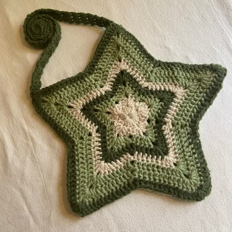 Star Crochet Bag, Crochet A Star, Crochet Star Bag, Crochet Star Patterns, Star Bag, Hello Kitty Crochet, Crochet Star, Crochet Bag Pattern Free, Crochet Business