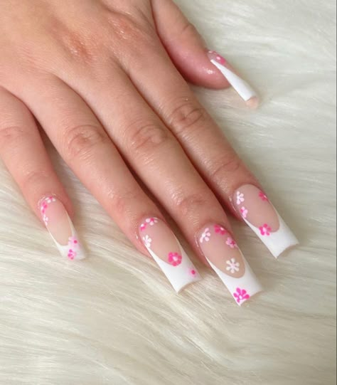 Pink Flower Nails, Spring Acrylic Nails, Colorful Nails, Summery Nails, Flower Nail Designs, French Tip Acrylic Nails, Her Nails, Long Acrylic Nails Coffin, Flower Nail